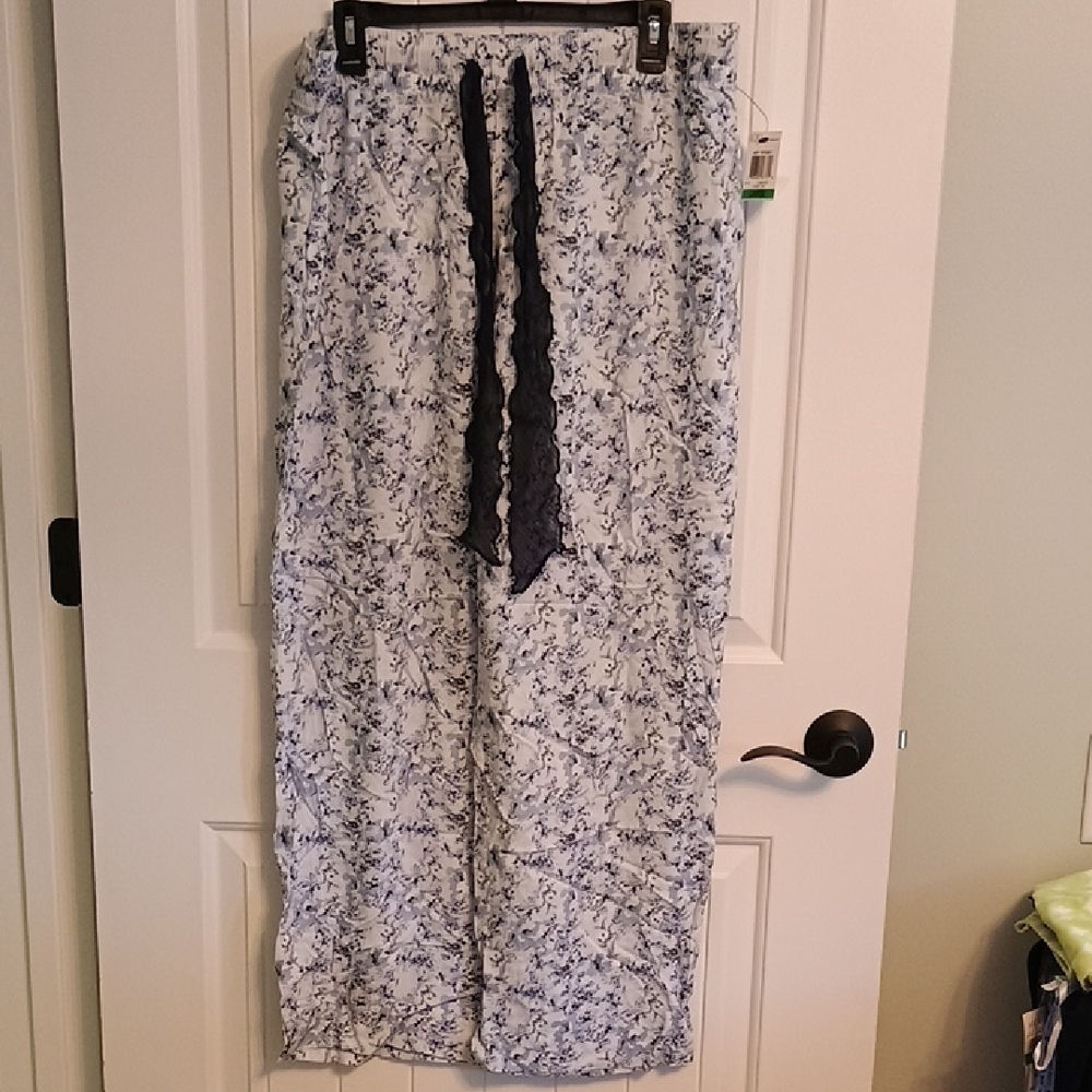 NWT Woman's Large Alfani Intimates Floral Print Pajama Pants with Lace Detail